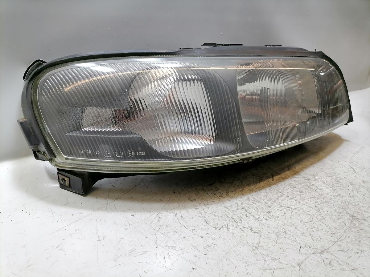 Volvo V70 2 original Scheinwerfer vorn rechts Halogen Bj.2000